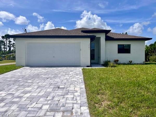 2401 Atlantic CIR, Lehigh Acres, FL 33936