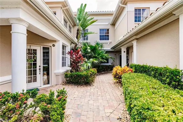 Naples, FL 34114,3910 Deer Crossing CT #1