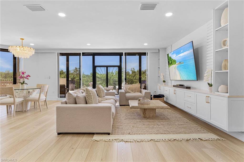 6001 Pelican Bay BLVD #102, Naples, FL 34108