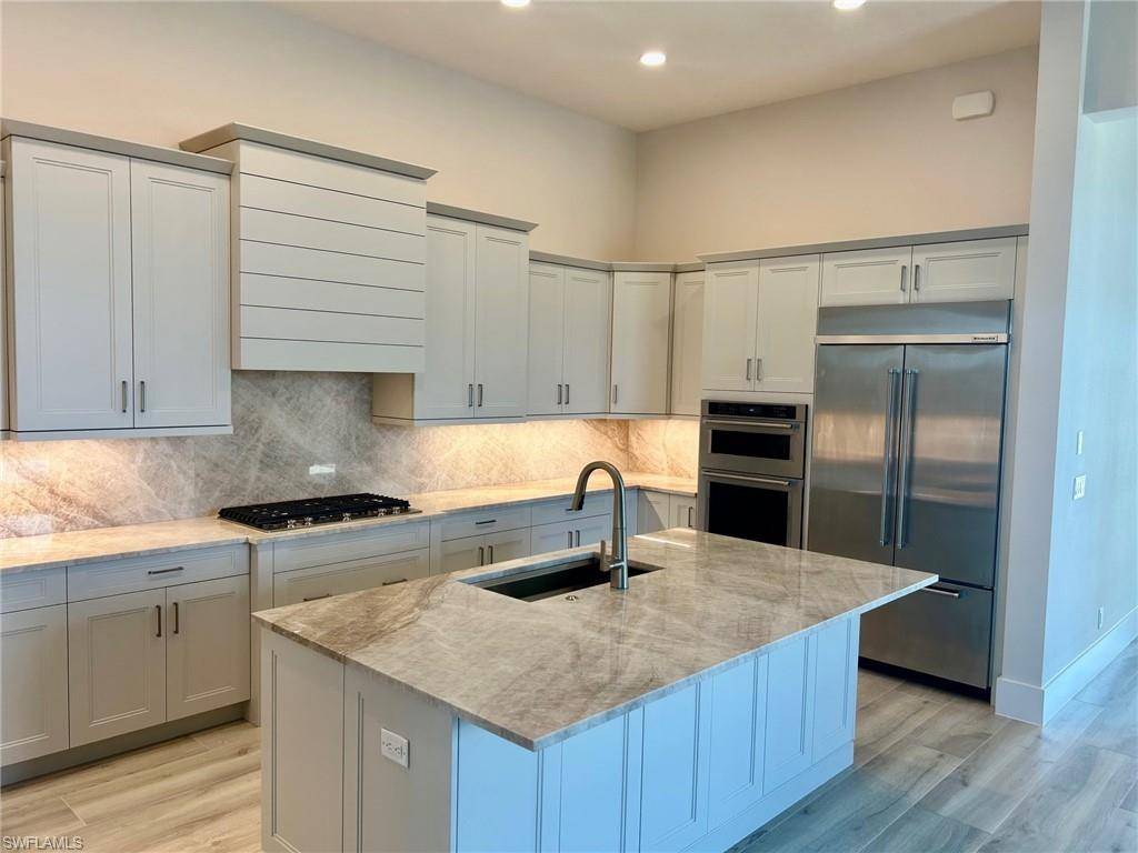 Naples, FL 34114,9471 Caymas WAY