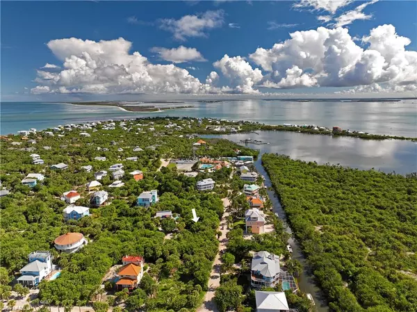 Upper Captiva, FL 33924,4430 Smugglers DR