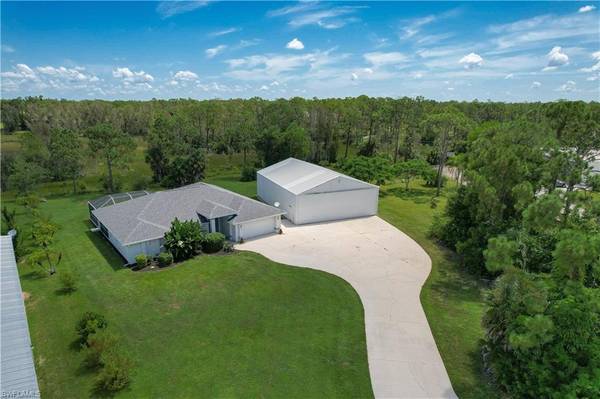 18584 Baseleg AVE,  North Fort Myers,  FL 33917