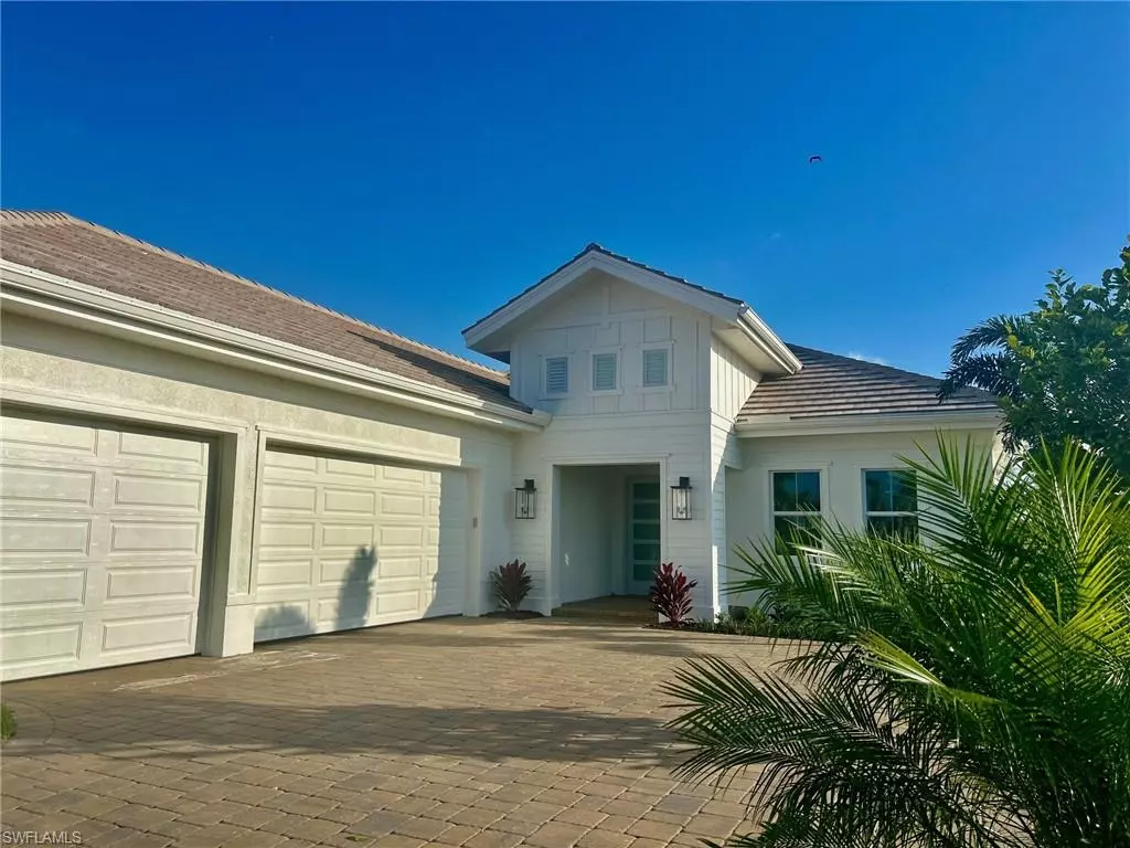 Naples, FL 34114,9482 Caymas WAY