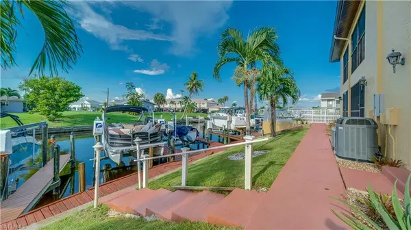 Cape Coral, FL 33904,1109 SE 40th ST #102