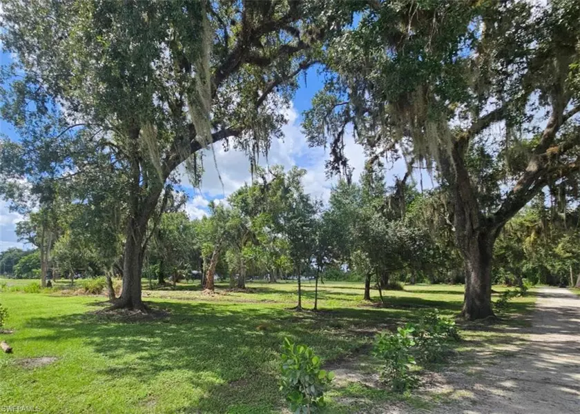 955 Chickasaw AVE, Labelle, FL 33935