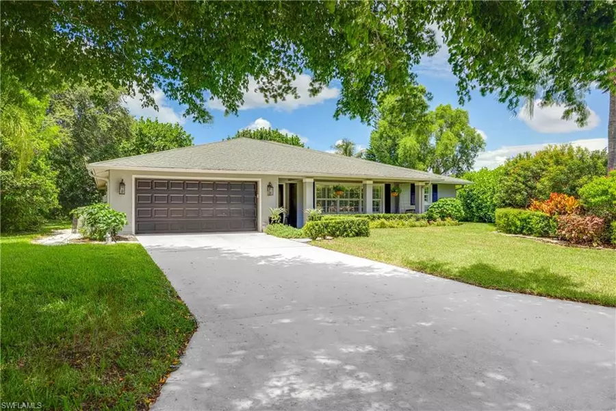 9821 Chelsea PL, Naples, FL 34109