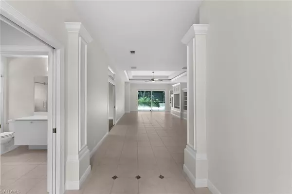 Naples, FL 34109,9190 Troon Lakes DR