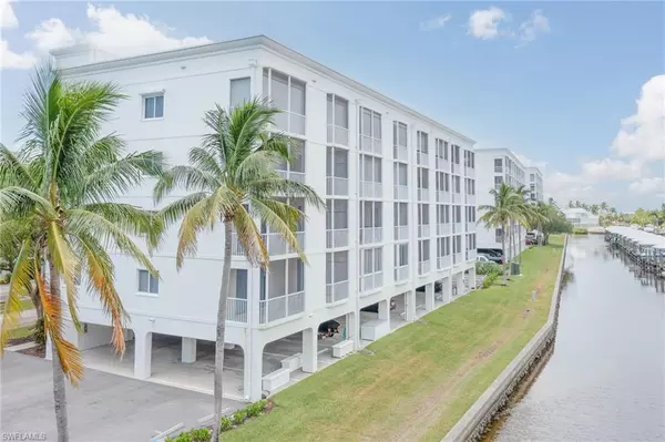 Fort Myers Beach, FL 33931,4311 Bay Beach LN #742