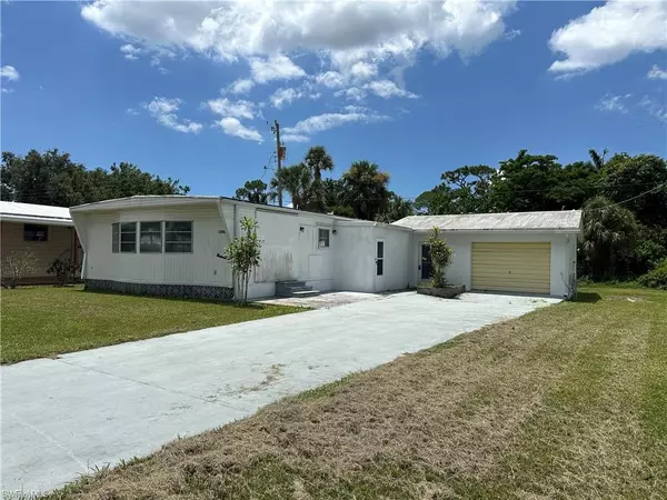 15560 Fern DR, Fort Myers, FL 33908