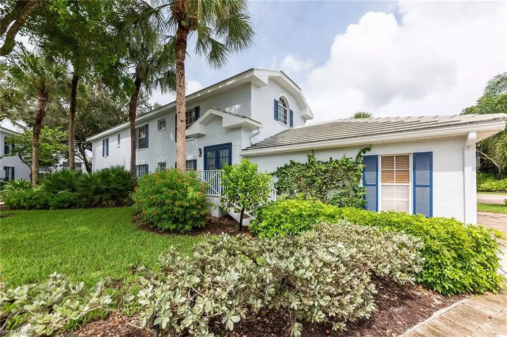 Naples, FL 34108,7050 Barrington CIR #201