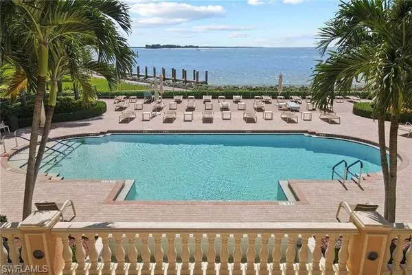 Marco Island, FL 34145,980 Cape Marco DR #1407