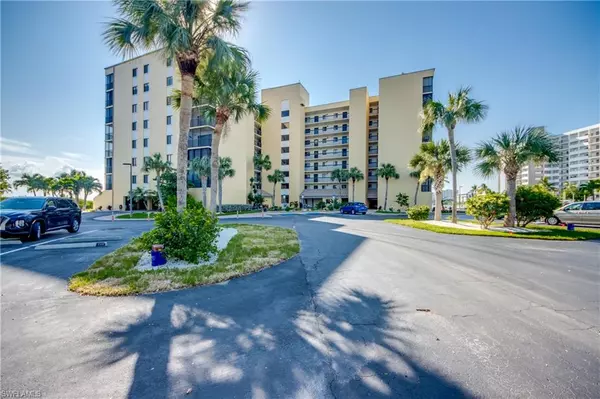 Fort Myers Beach, FL 33931,400 Lenell RD #309