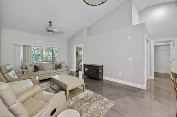 Naples, FL 34104,3540 Avion Woods CT #402