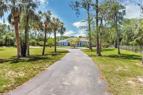 Naples, FL 34119,5880 English Oaks LN