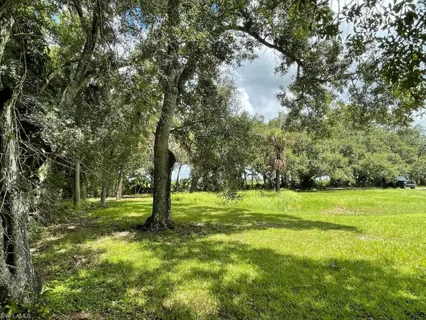 Labelle, FL 33935,4605 W State Road 80