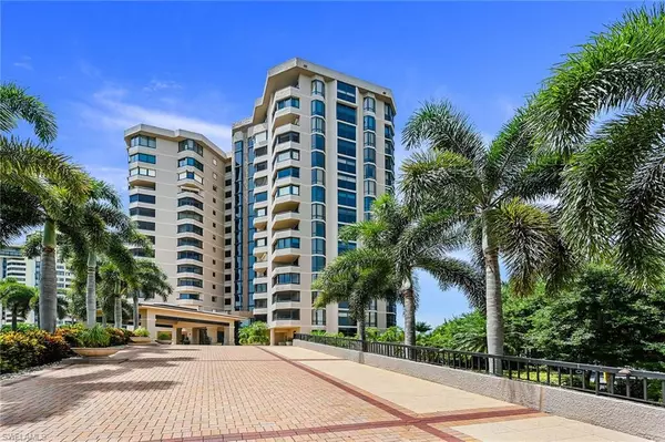 6075 Pelican Bay BLVD #1105, Naples, FL 34108