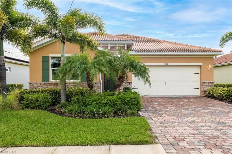 2899 Sunset Pointe CIR, Cape Coral, FL 33914