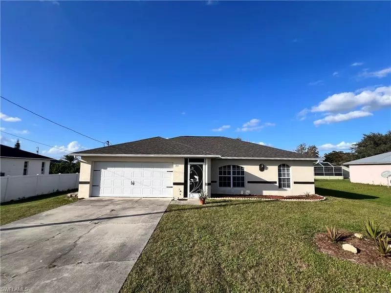 211 Blackstone DR, Fort Myers, FL 33913