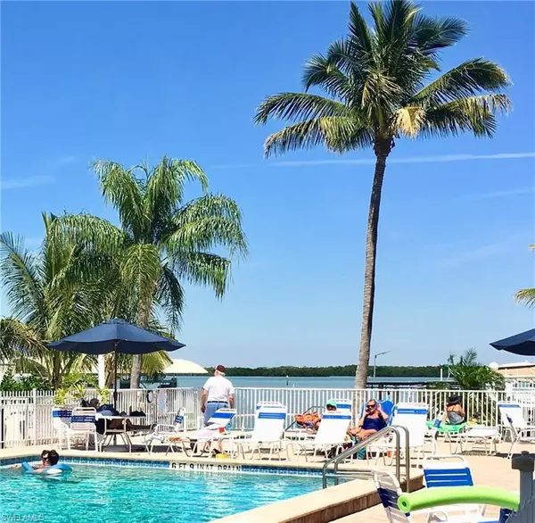 Fort Myers Beach, FL 33931,8401 Estero BLVD #303