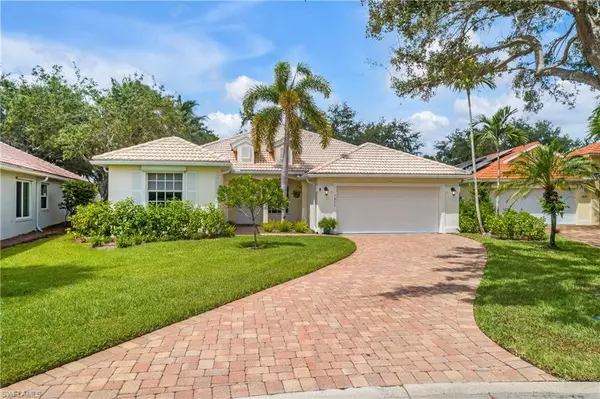 Naples, FL 34110,1511 Whispering Oaks CIR