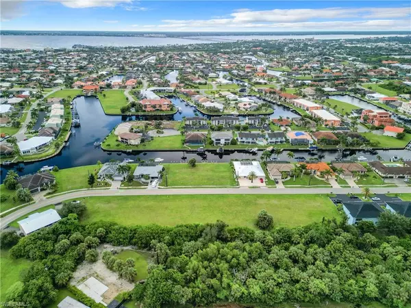 Punta Gorda, FL 33950,2807-2835 Magdalina DR