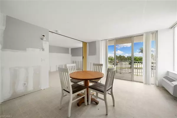 Fort Myers Beach, FL 33931,7330 Estero BLVD #107