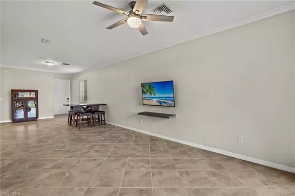 Estero, FL 33928,10140 Tin Maple DR #21