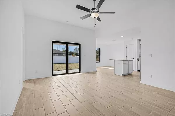 Fort Myers, FL 33913,826 Yellowbird DR