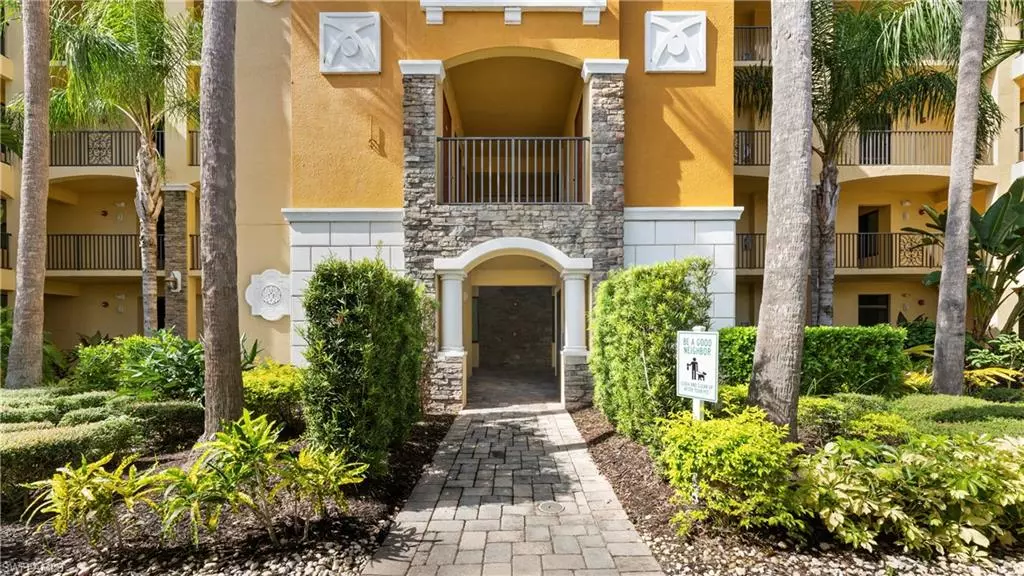 9727 Acqua CT #444, Naples, FL 34113