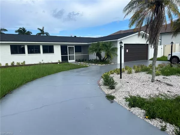 4943 Pelican BLVD, Cape Coral, FL 33914