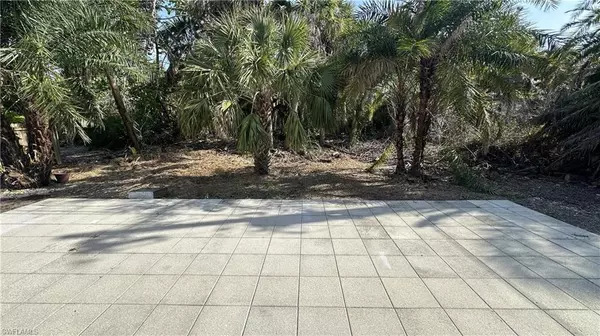 Sanibel, FL 33957,1672 Atlanta Plaza DR