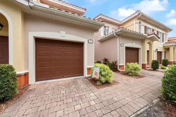 Estero, FL 33928,20221 Estero Gardens CIR #104