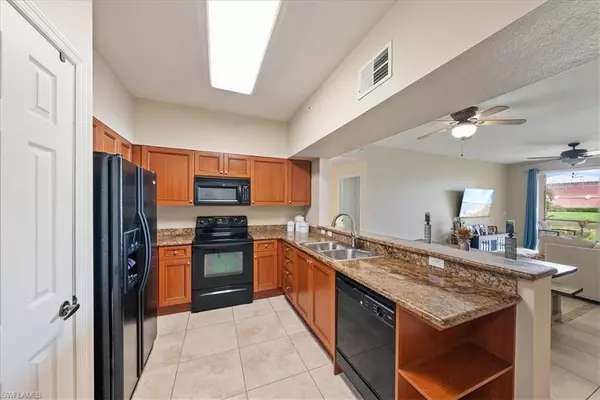 Estero, FL 33928,20221 Estero Gardens CIR #104