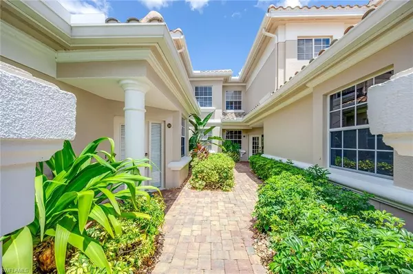 Naples, FL 34114,3975 Deer Crossing CT #201