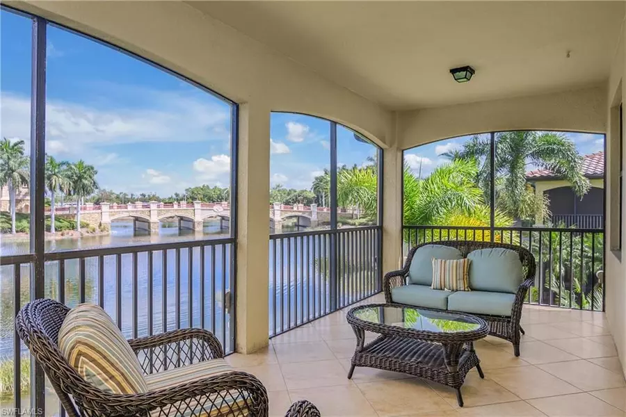 9115 Napoli CT #202, Naples, FL 34113