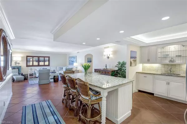 Naples, FL 34102,1919 Gulf Shore BLVD N #603