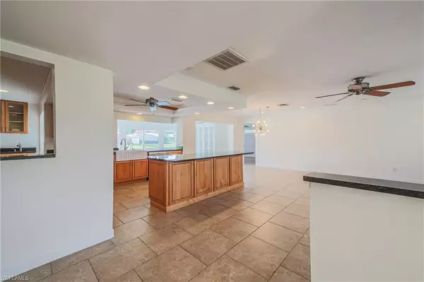 Fort Myers, FL 33919,407 Parkway CT