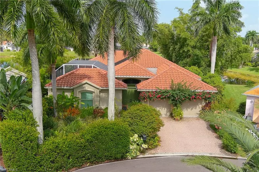 1430 Vintage LN, Naples, FL 34104