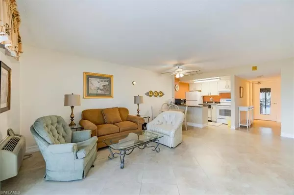 Naples, FL 34108,1 Bluebill AVE #302