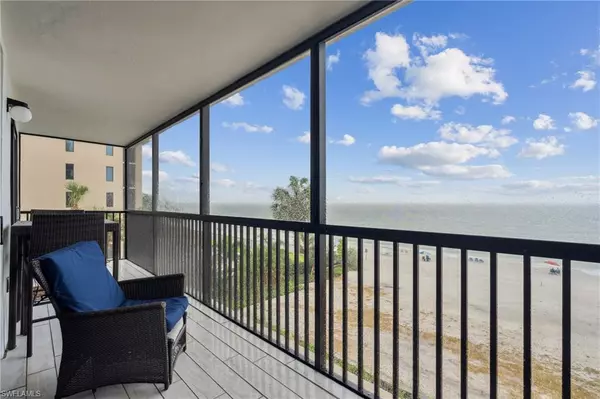 9375 Gulf Shore DR #402, Naples, FL 34108