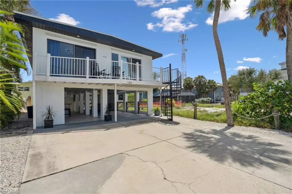 Fort Myers Beach, FL 33931,108 Voorhis ST