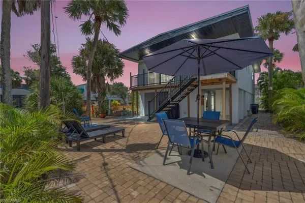 Fort Myers Beach, FL 33931,108 Voorhis ST