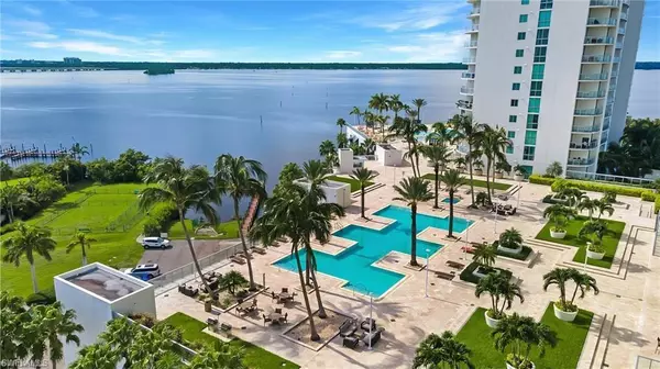 Fort Myers, FL 33916,3000 Oasis Grand BLVD #506