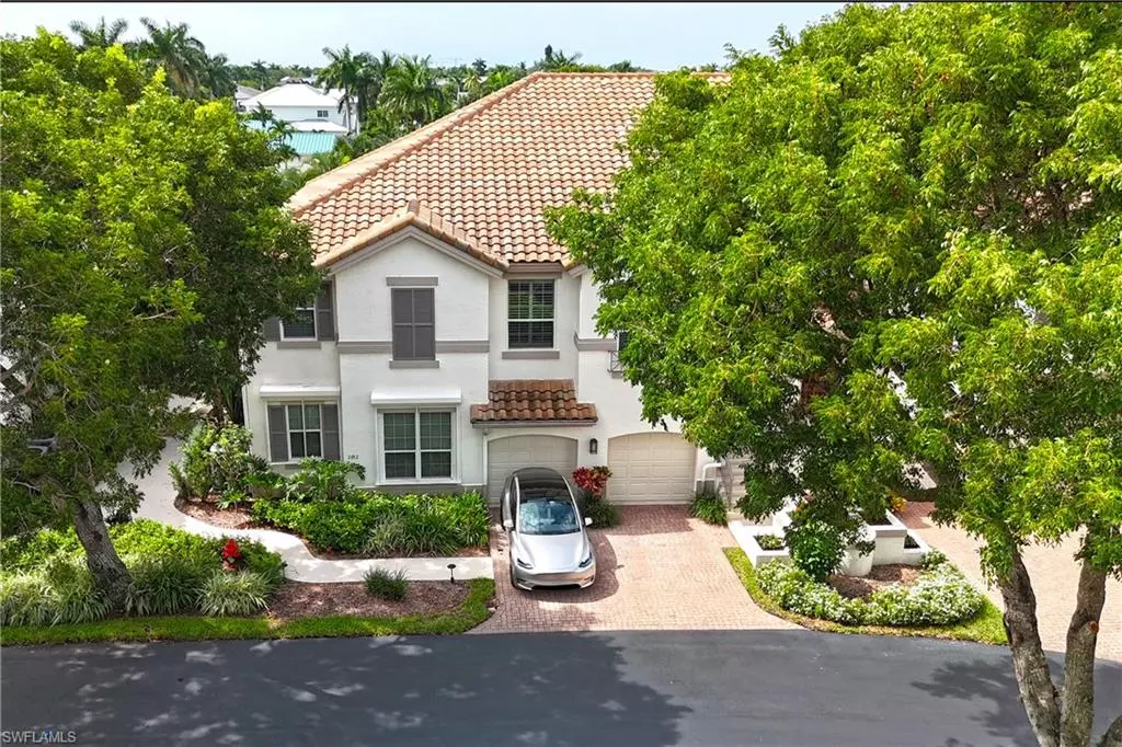 Naples, FL 34103,181 Colonade CIR #1405