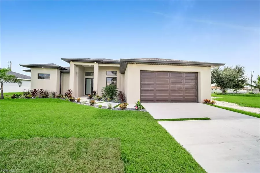 2013 NE 14th PL, Cape Coral, FL 33909