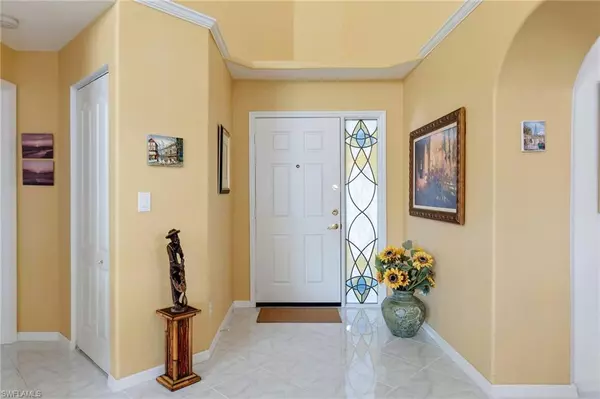 Naples, FL 34110,1335 Old Oak LN