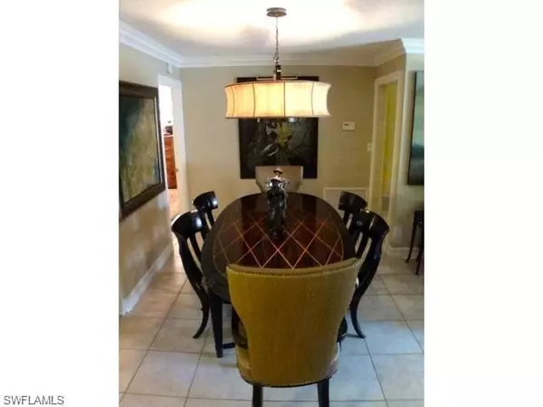 Naples, FL 34103,2525 Dawn CIR