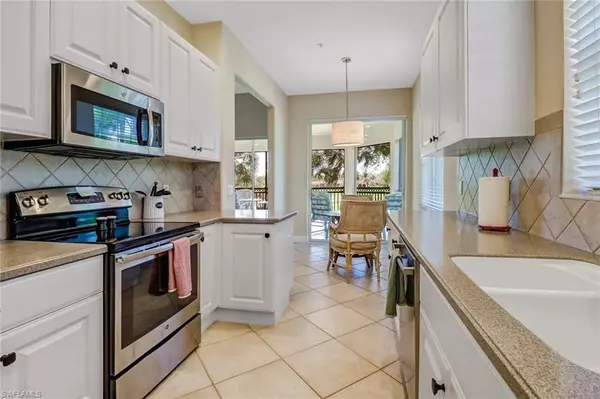 Naples, FL 34114,3960 Deer Crossing CT #6-204