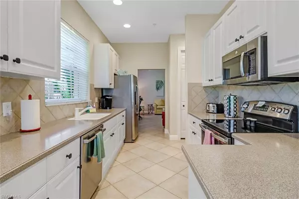 Naples, FL 34114,3960 Deer Crossing CT #6-204