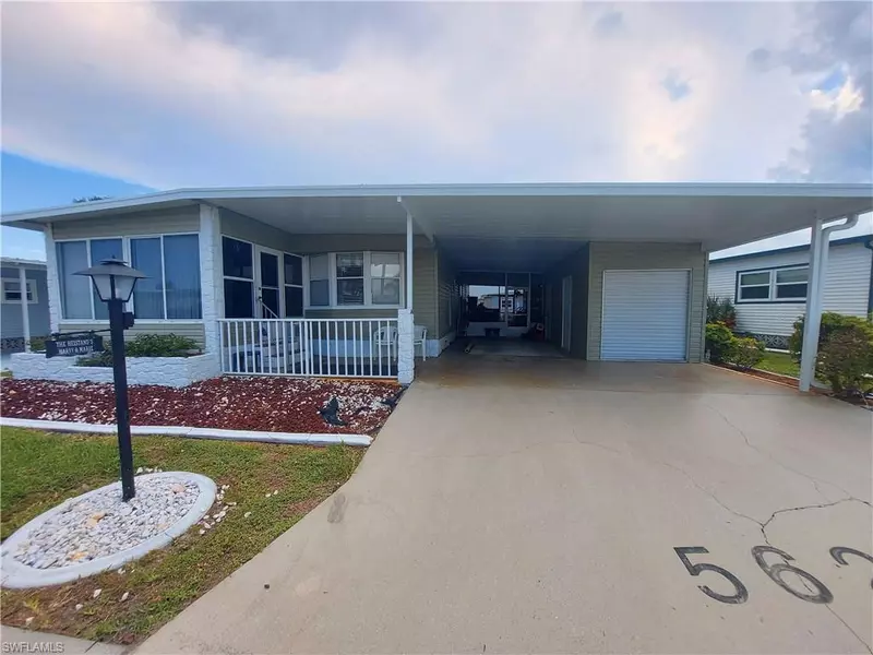 562 Hogan DR, North Fort Myers, FL 33903